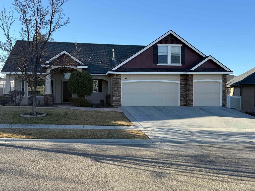 Photo of 230 E Alexis Loop, Nampa, ID 83686 (MLS # 98972756)