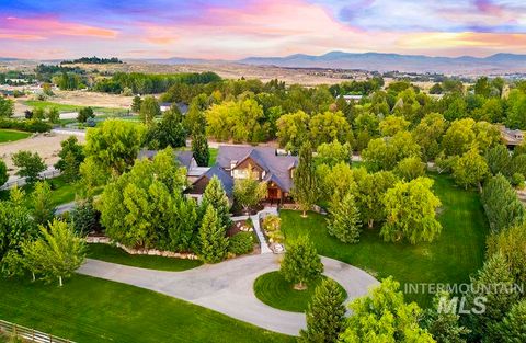 Photo of 3598 N Timber Ridge Ln, Eagle, ID 83616 (MLS # 98963250)