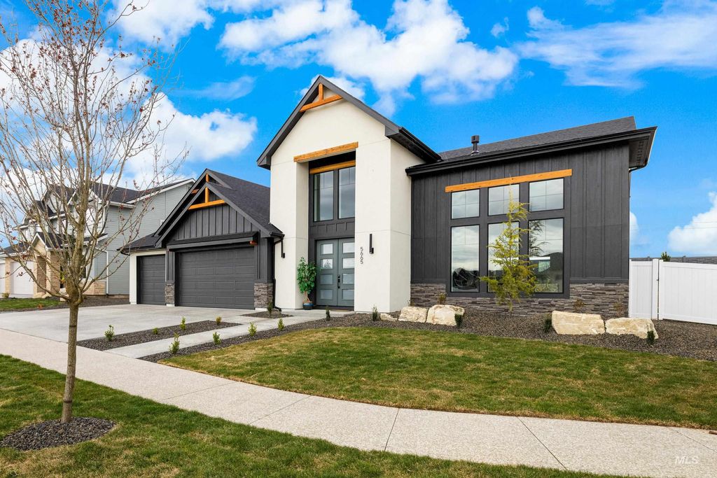 Photo of 5665 S Snowden Ave, Meridian, ID 83642 (MLS # 98969974)