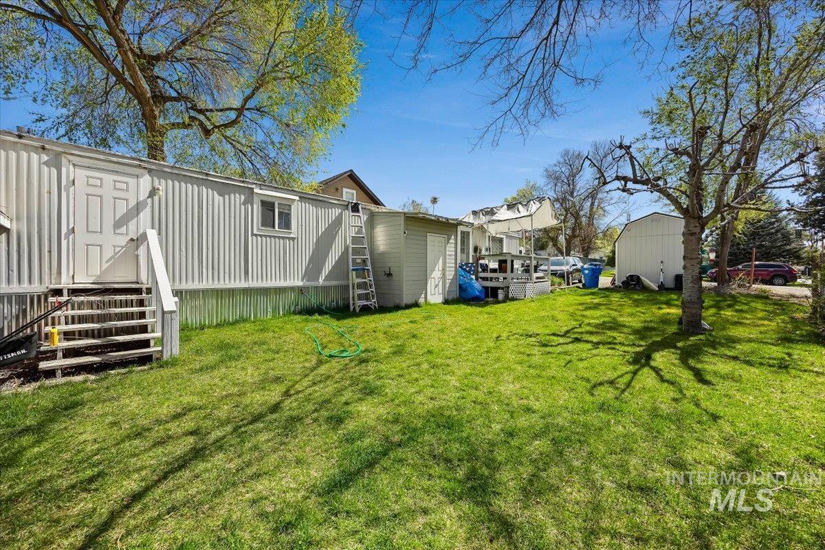 341 Bruneau Street East