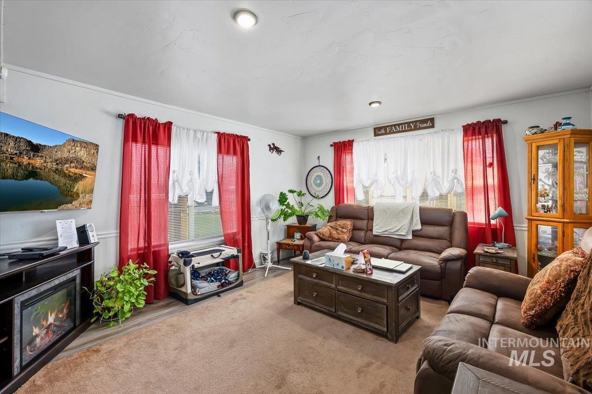 341 Bruneau Street East