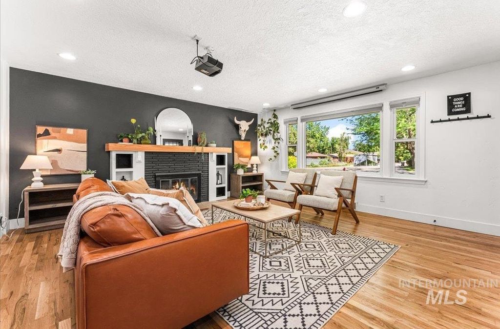 Photo of 5421 W Plymouth St, Boise, ID 83706 (MLS # 98990392)
