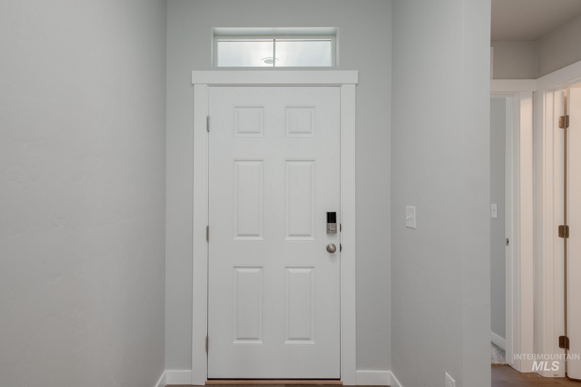 2867 E Valley Wind St