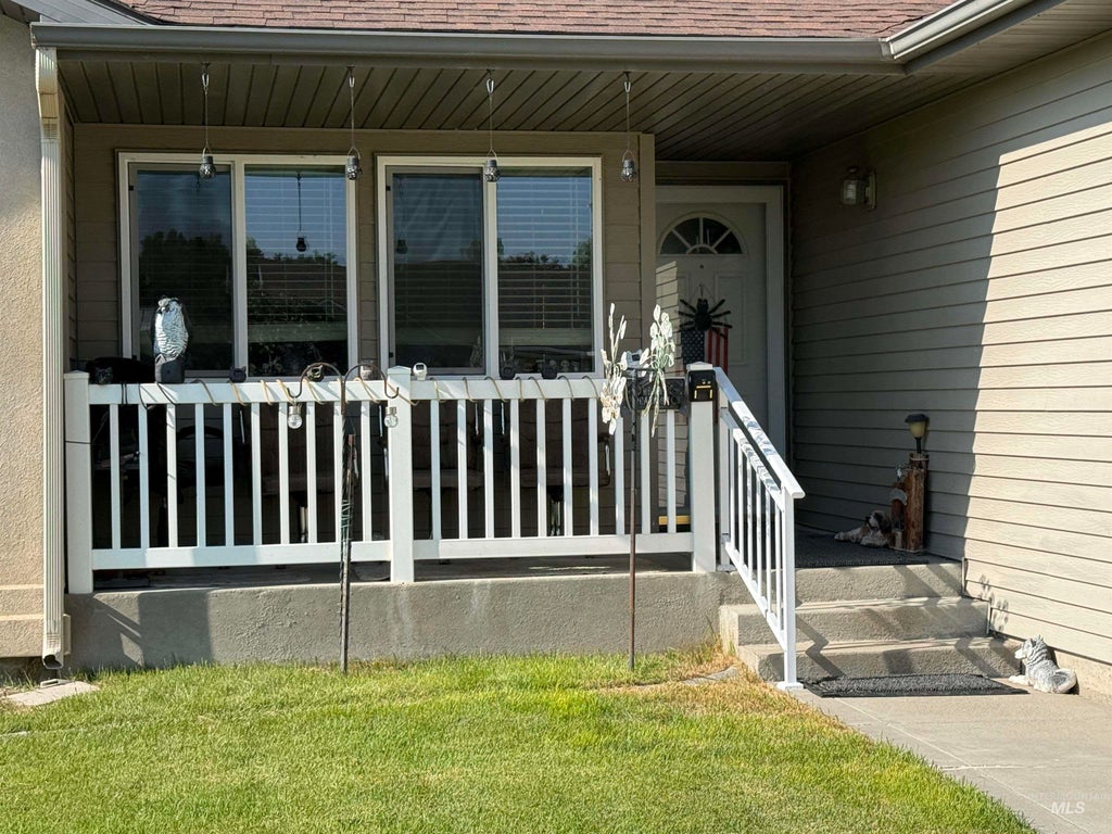 Photo of 2879 Deaun Ave, Twin Falls, ID 83301 (MLS # 98999687)