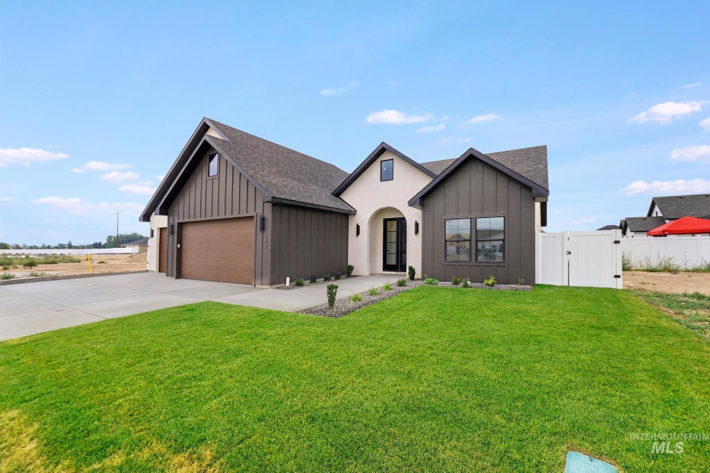 Photo of 979 Siphon St, Twin Falls, ID 83301 (MLS # 98992947)
