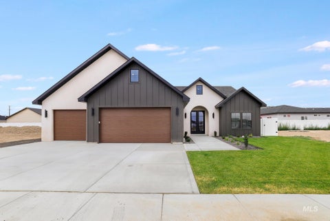 Photo of 979 Siphon St, Twin Falls, ID 83301 (MLS # 98992947)