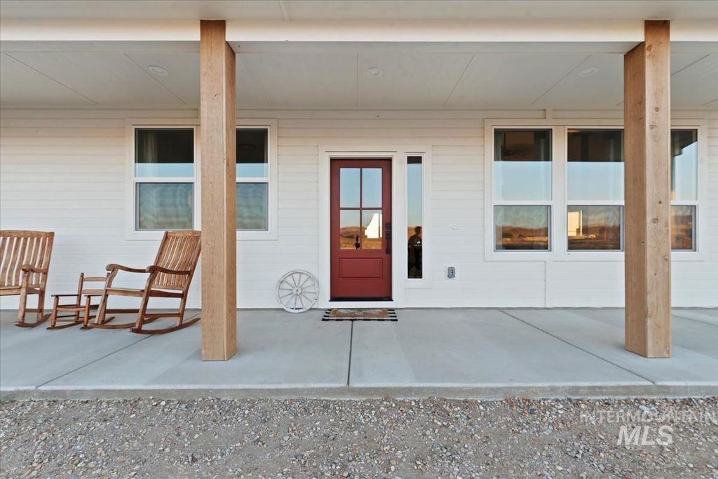 Photo of 15774 Appaloosa Ln, Murphy, ID 83650 (MLS # 98954025)