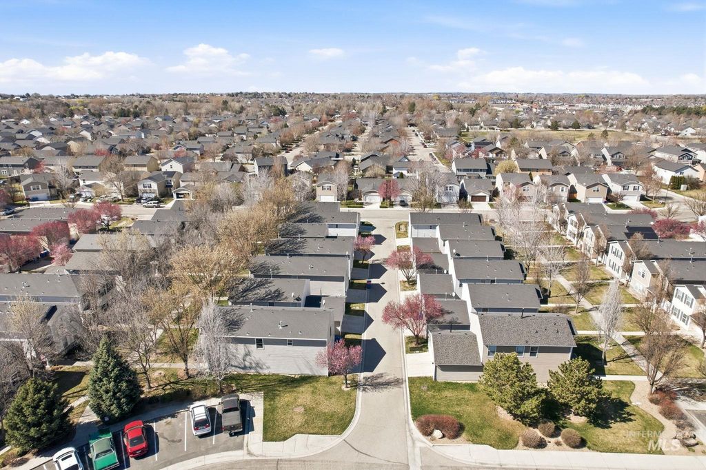 Photo of 6613 S Covewood Way, Boise, ID 83709 (MLS # 98978809)