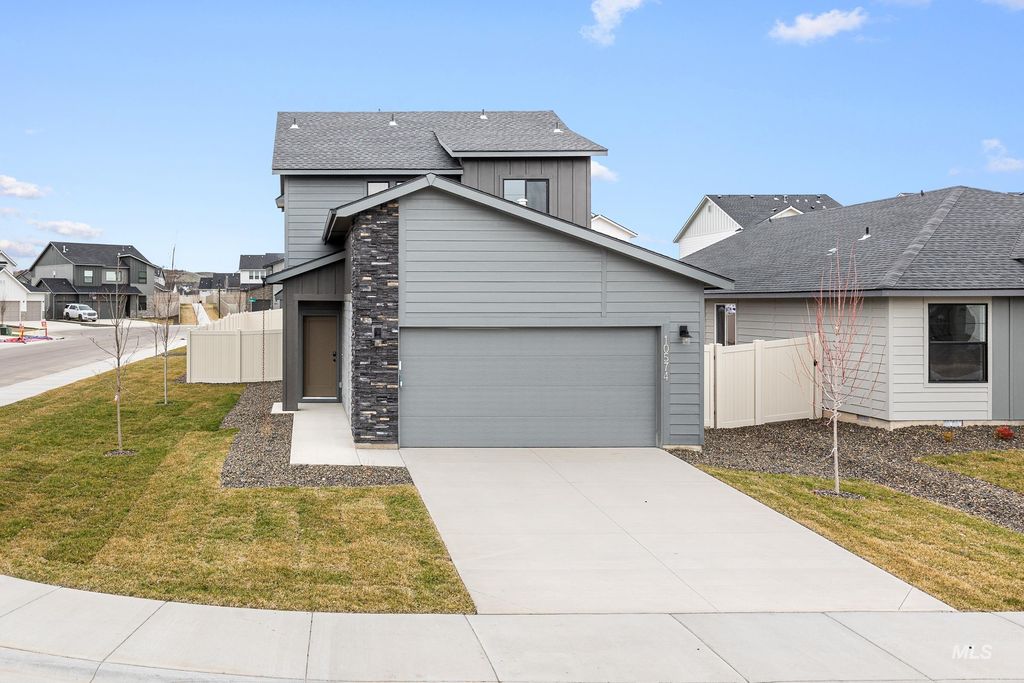 Photo of 1553 W Braden Dr, Meridian, ID 83642 (MLS # 98985514)