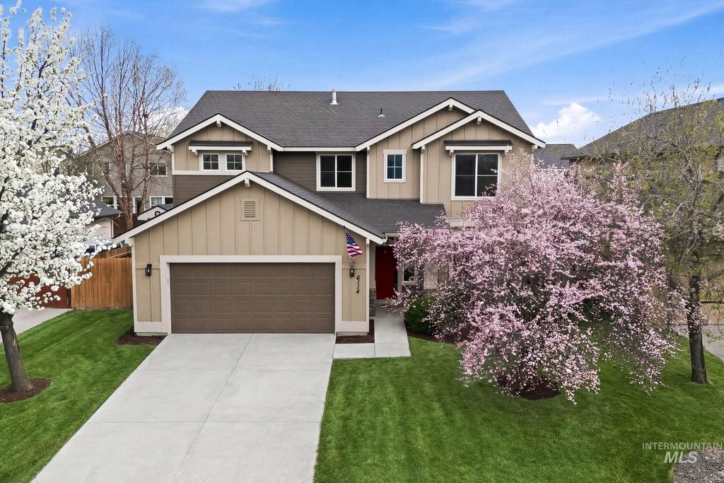 Photo of 6114 N Spurwing Way, Meridian, ID 83646 (MLS # 98979420)