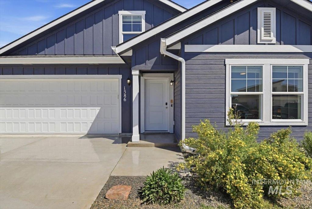 Photo of 1586 Cashel St, Middleton, ID 83664 (MLS # 98986515)