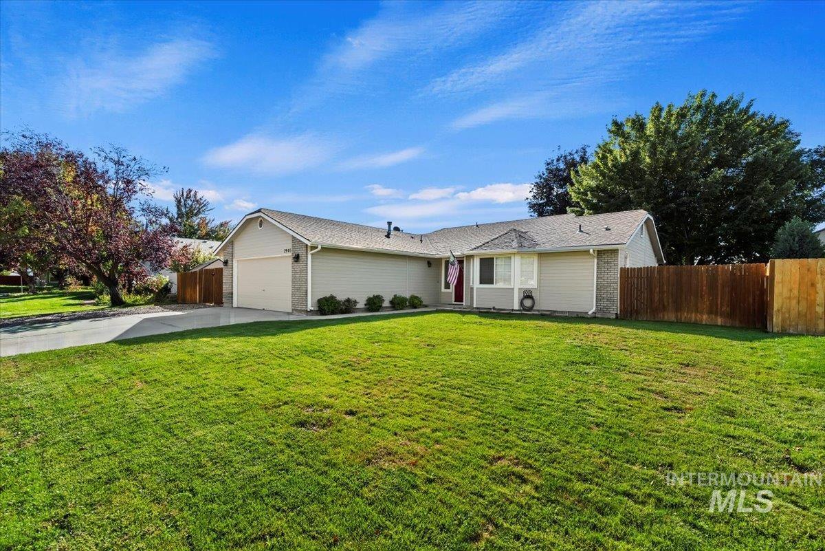 2905 W Elk Stream St