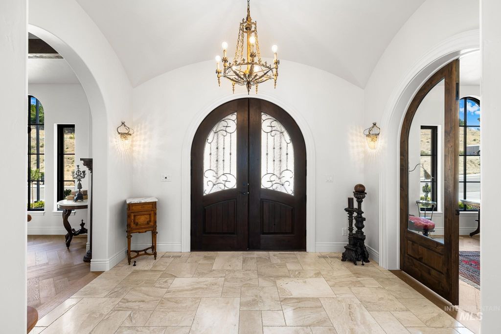 Photo of 1083 E Chardie Rd, Boise, ID 83702 (MLS # 98971198)