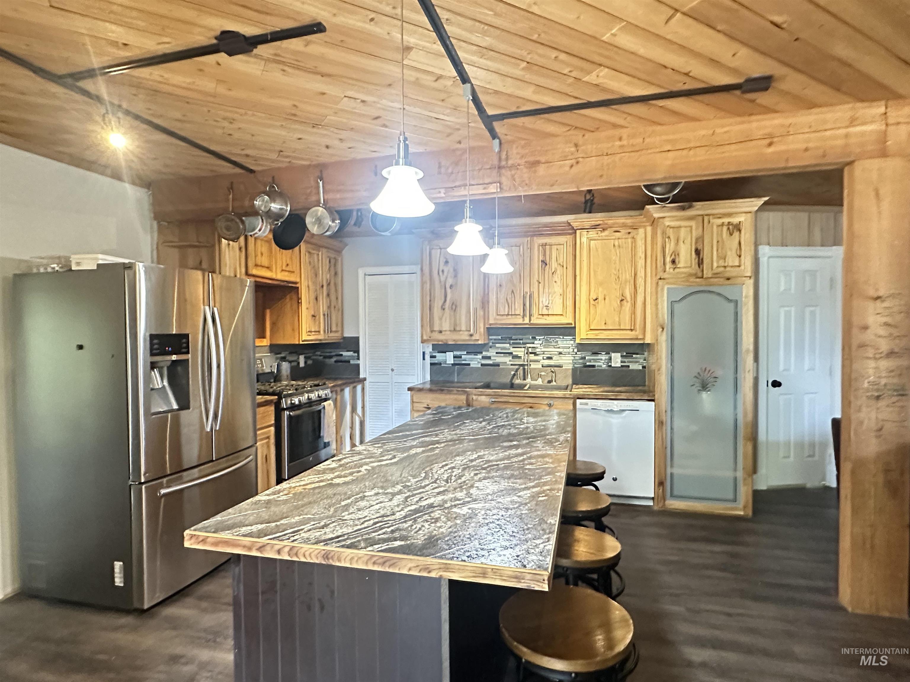 202 Pine Hollow Lane