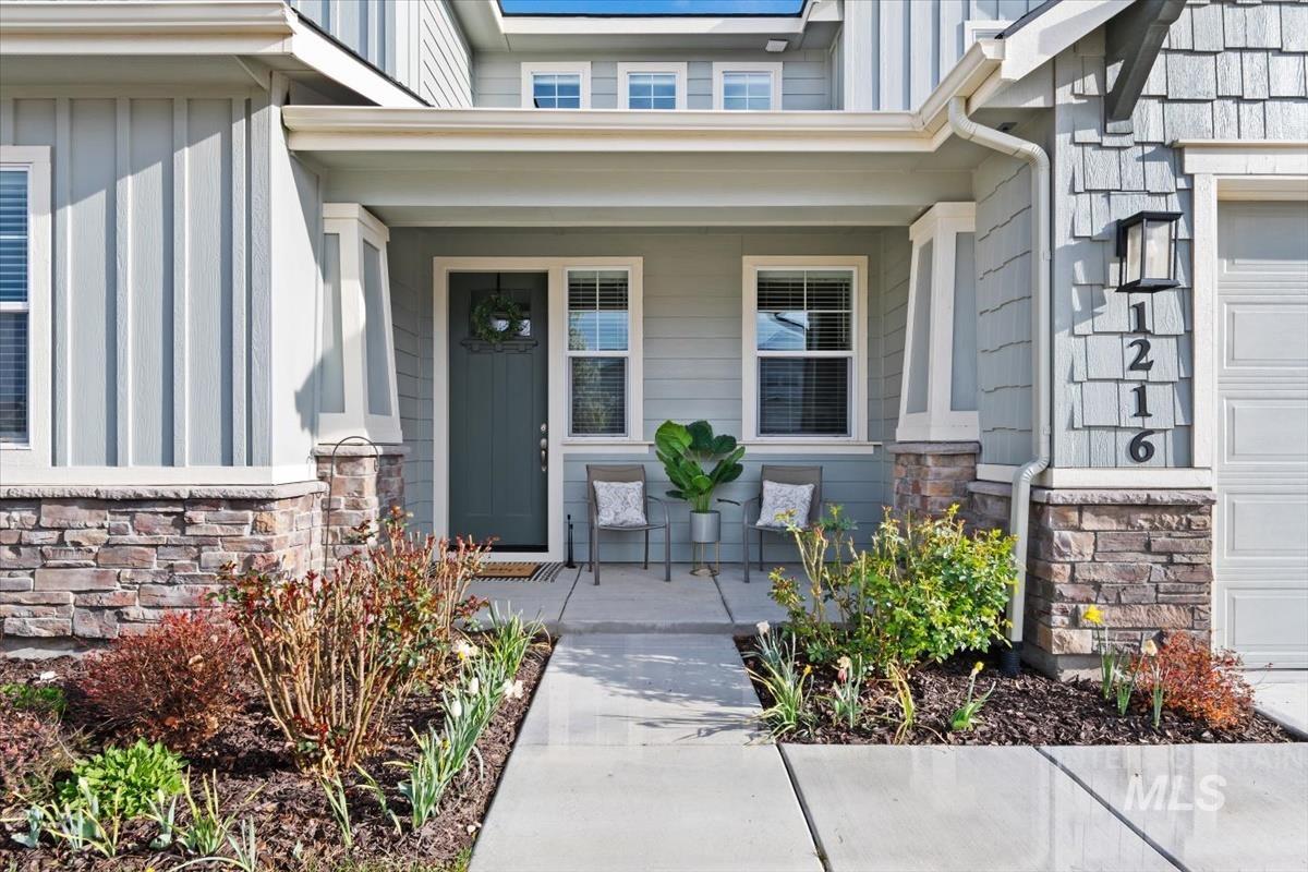 1216 E Fort Erie St.