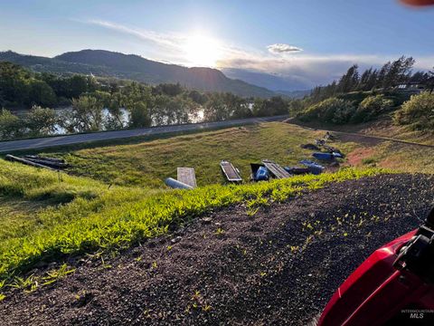Photo of 1 River View Drive, Kamiah, ID 83536 (MLS # 98948275)