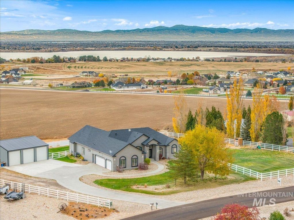 Photo of 13228 Crescent Dr, Nampa, ID 83686 (MLS # 98966358)