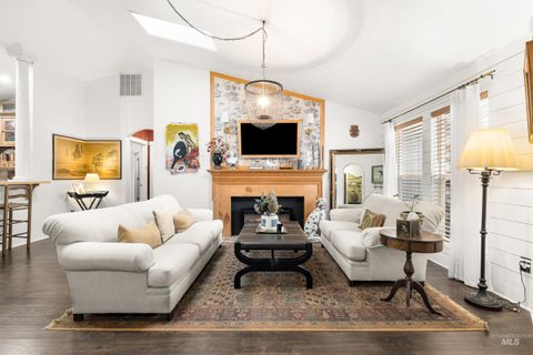 Photo of 1001 Homestead Dr, Emmett, ID 83617 (MLS # 98972509)