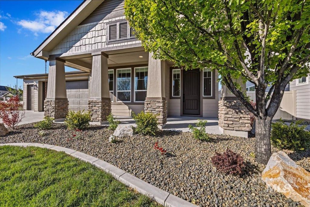 Photo of 1289 W Christopher Dr, Meridian, ID 83642 (MLS # 98984254)