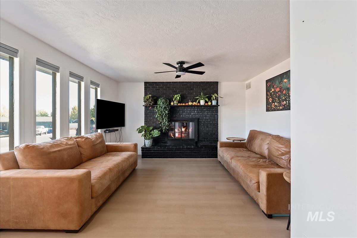 11503 W Santa Barbara Dr