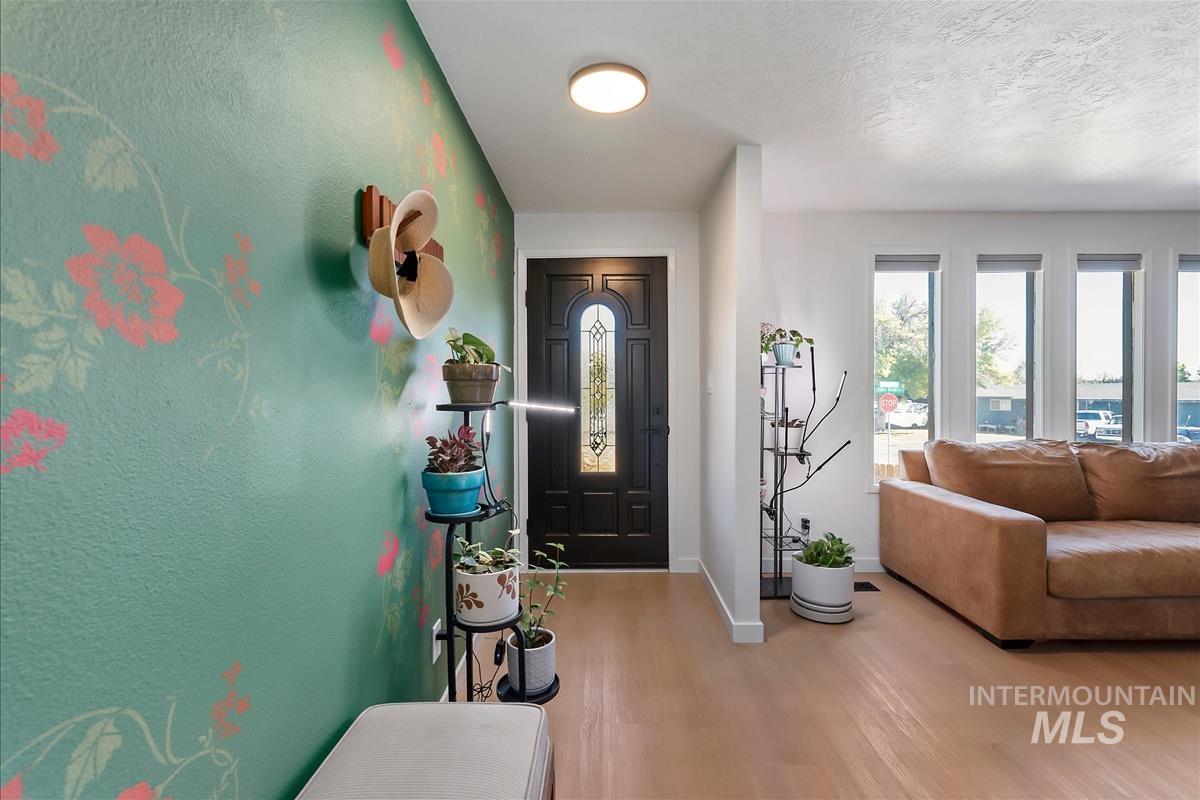 11503 W Santa Barbara Dr