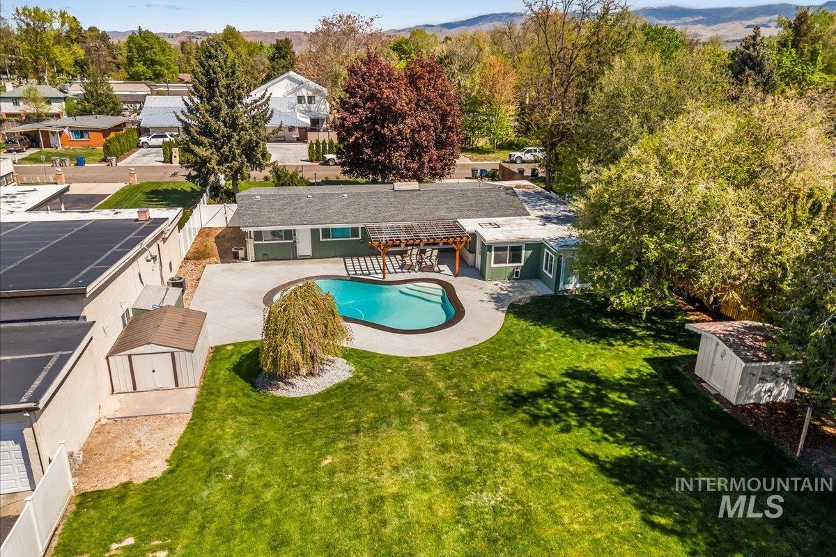 Boise, Idaho 83706, United States, 4 Bedrooms Bedrooms, ,3 BathroomsBathrooms,Residential,Active,120187