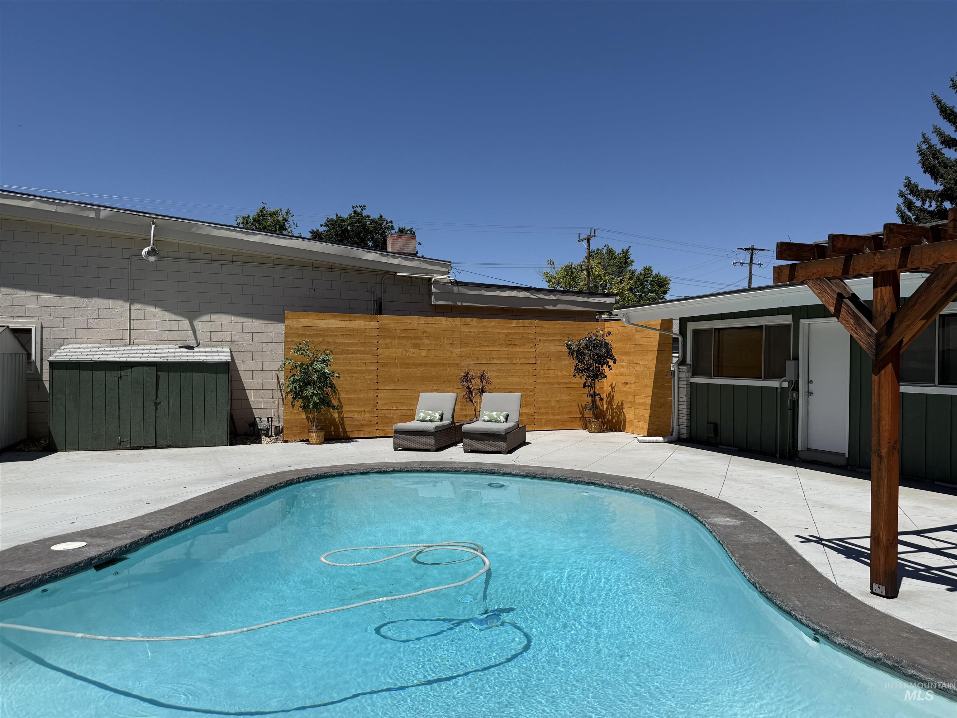 Boise, Idaho 83706, United States, 4 Bedrooms Bedrooms, ,3 BathroomsBathrooms,Residential,Active,120187