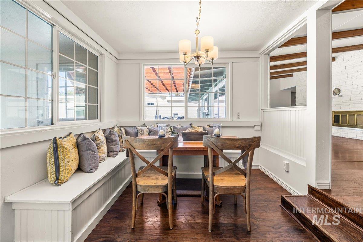 Boise, Idaho 83706, United States, 4 Bedrooms Bedrooms, ,3 BathroomsBathrooms,Residential,Active,120187