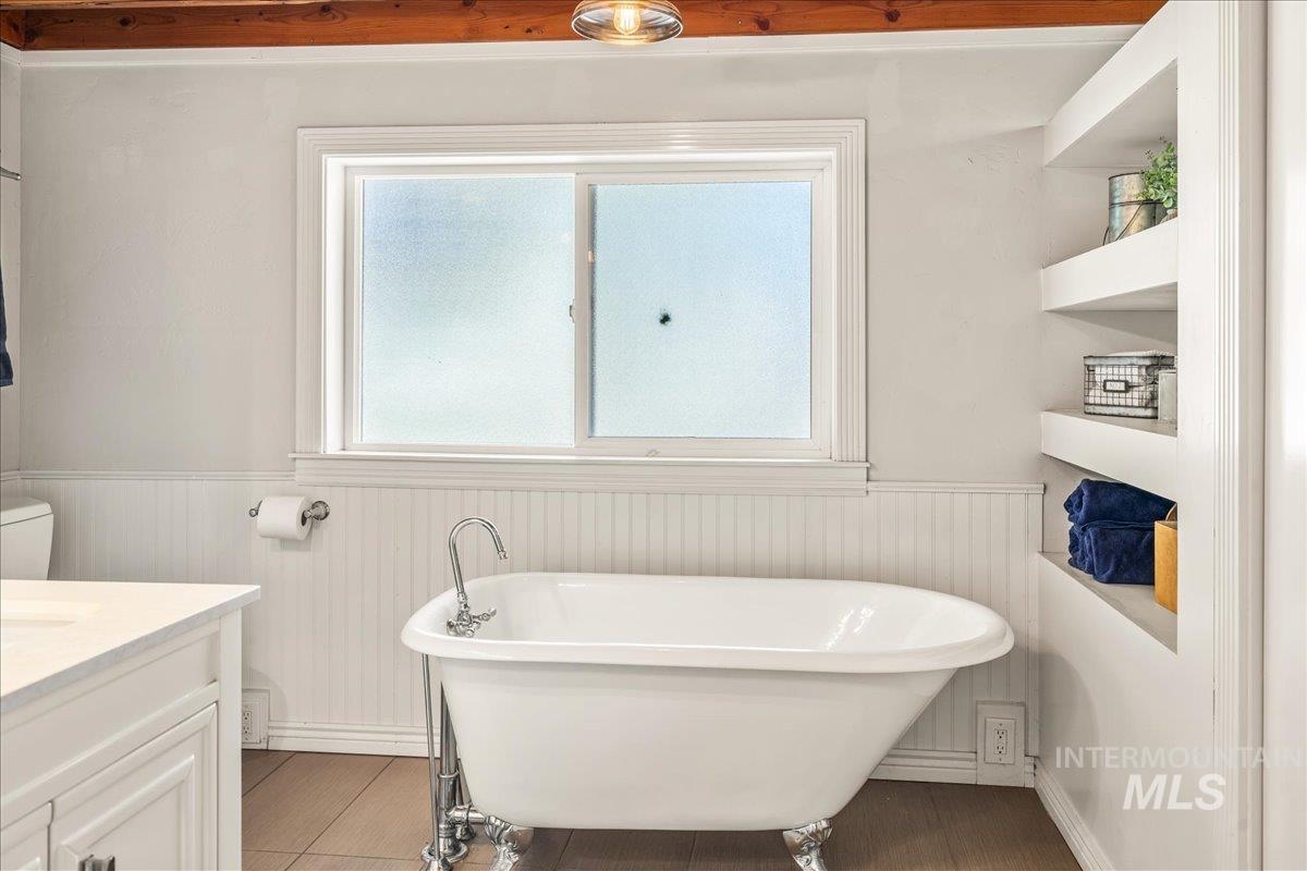 Boise, Idaho 83706, United States, 4 Bedrooms Bedrooms, ,3 BathroomsBathrooms,Residential,Active,120187