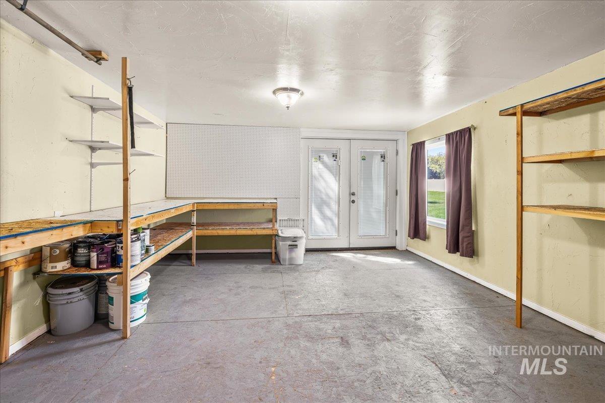 Boise, Idaho 83706, United States, 4 Bedrooms Bedrooms, ,3 BathroomsBathrooms,Residential,Active,120187