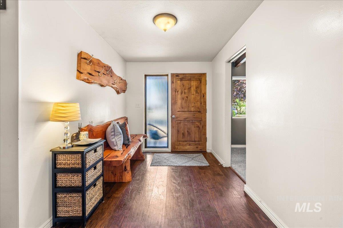 Boise, Idaho 83706, United States, 4 Bedrooms Bedrooms, ,3 BathroomsBathrooms,Residential,Active,120187