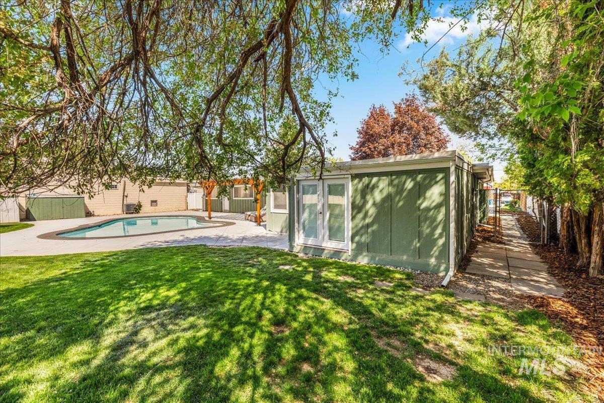 Boise, Idaho 83706, United States, 4 Bedrooms Bedrooms, ,3 BathroomsBathrooms,Residential,Active,120187