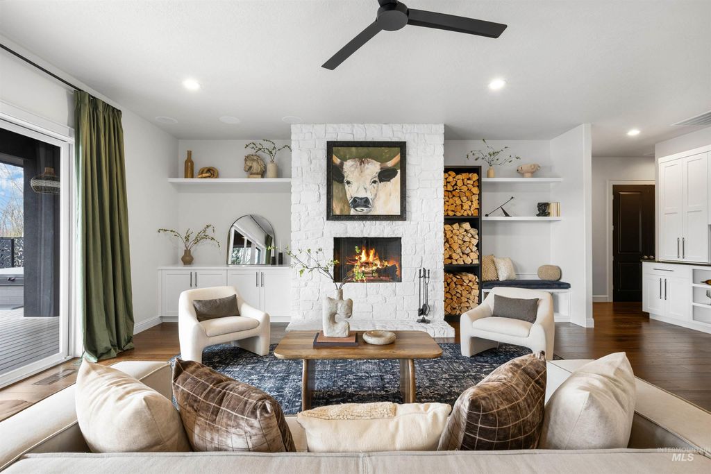 Photo of 3395 E Parsnip Peak Drive, Boise, ID 83716 (MLS # 98979698)