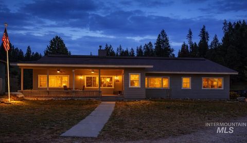 Photo of 1126 Banks Lowman, Garden Valley, ID 83622 (MLS # 98977625)