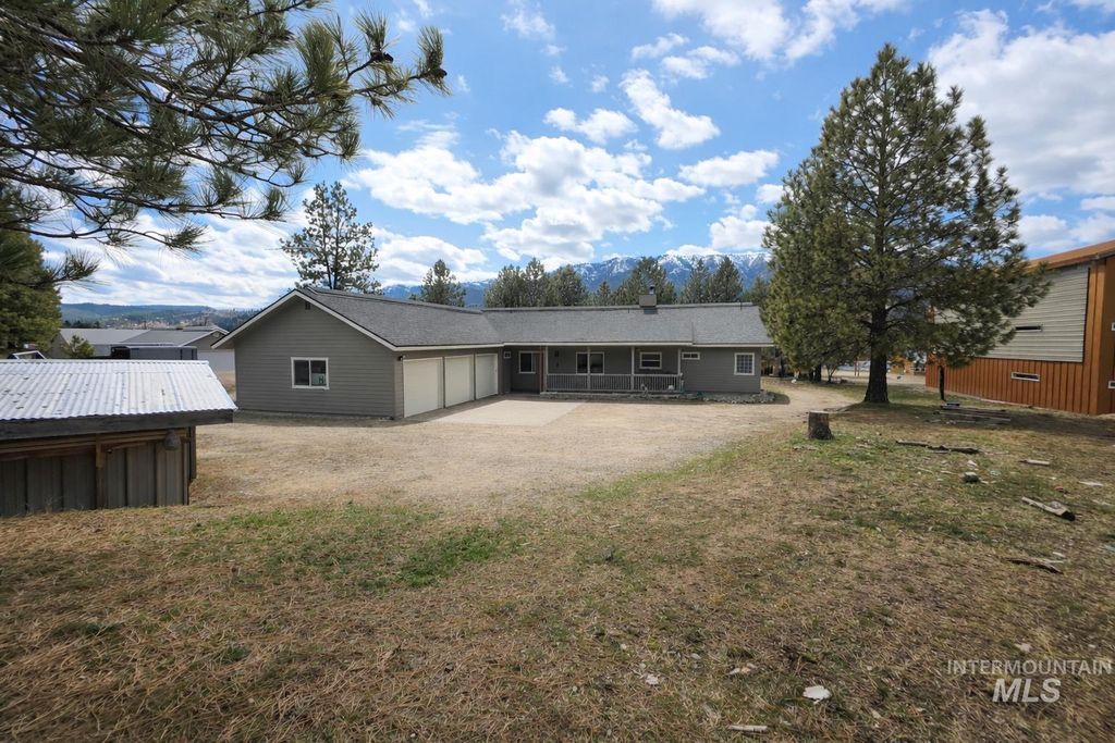 Photo of 1126 Banks Lowman, Garden Valley, ID 83622 (MLS # 98977625)