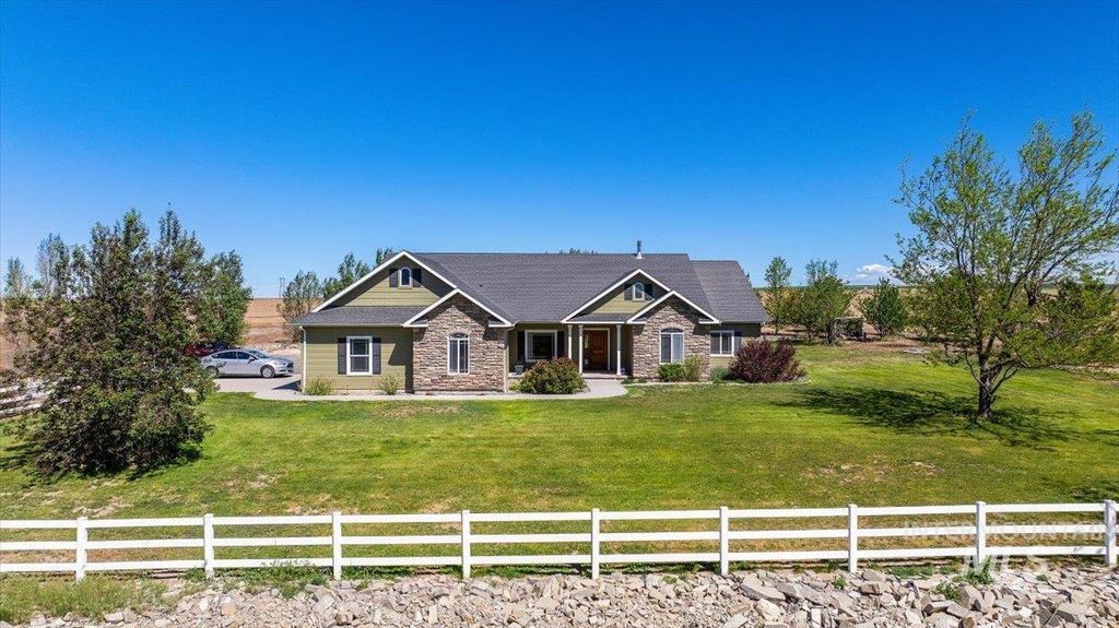 Photo of 4150 3200 S, Hansen, ID 83334 (MLS # 98986851)