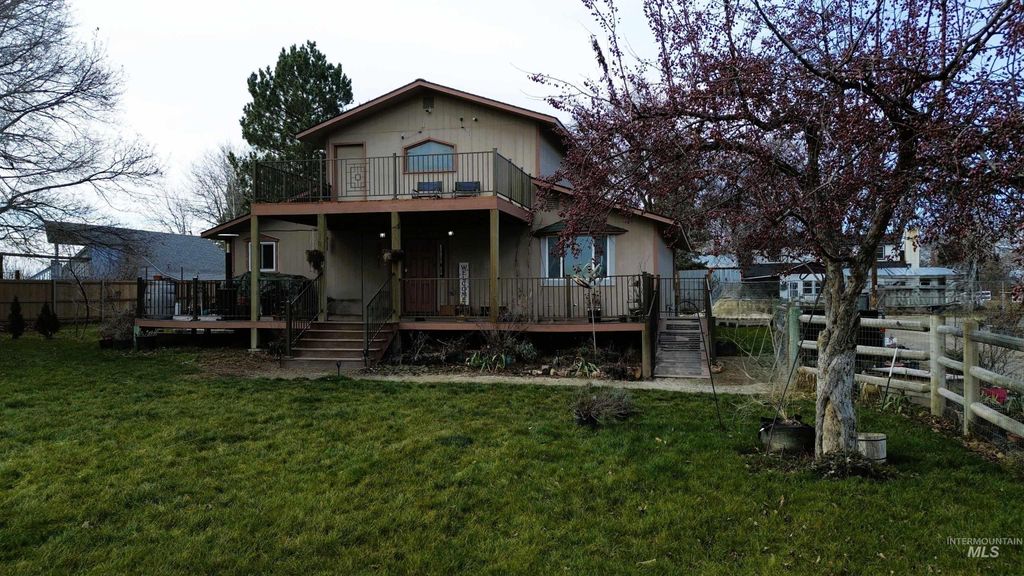 Photo of 16985 Garnet Rd, Wilder, ID 83676 (MLS # 98973626)