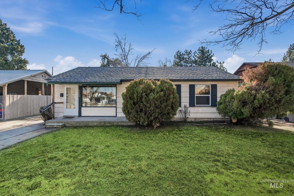 Photo of 5603 W Edson St, Boise, ID 83705 (MLS # 98972117)