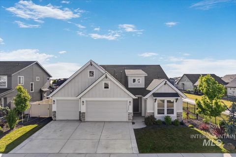 Photo of 2255 N Sugar Loop Ave, Star, ID 83669 (MLS # 98987543)