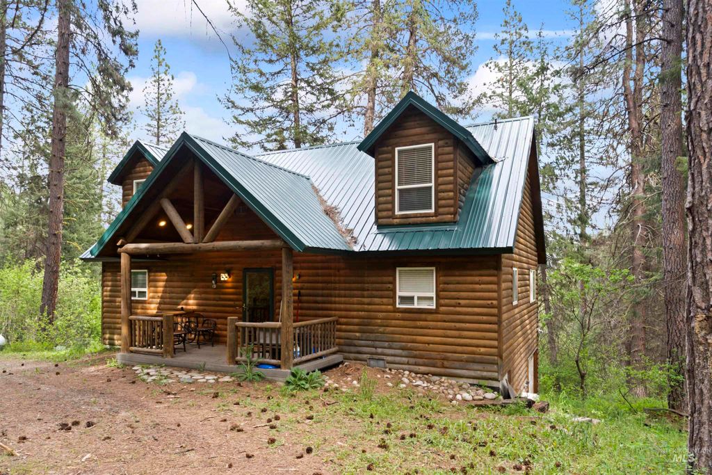 Photo of 9 Deer Valley Rd, Garden Valley, ID 83622 (MLS # 98985823)