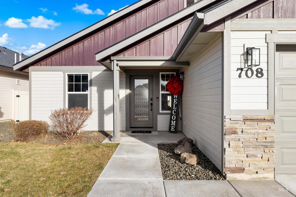Photo of 708 E Taper St, Kuna, ID 83634 (MLS # 98969653)