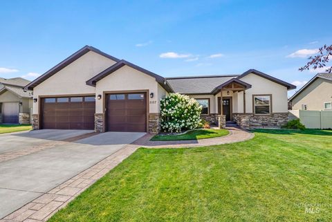 Photo of 2157 Cayuse Street, Twin Falls, ID 83301 (MLS # 98947625)