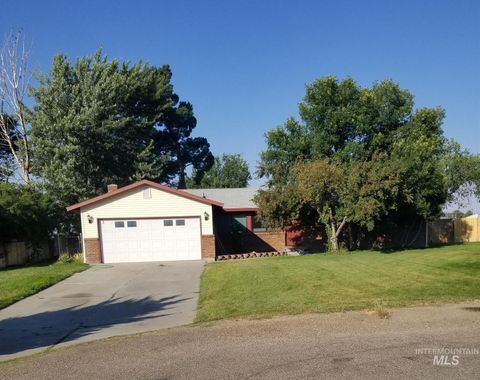 Photo of 3949 NW Linda Place, Mountain Home, ID 83647 (MLS # 98960519)