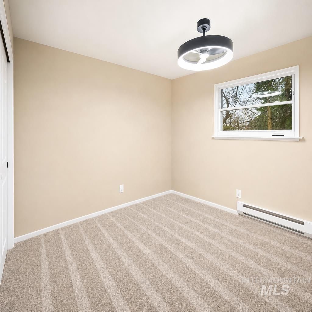 Photo of 910 Harmon Way, Middleton, ID 83644 (MLS # 98989181)