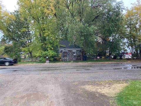 Photo of 309 E C St, Shoshone, ID 83352 (MLS # 98934898)