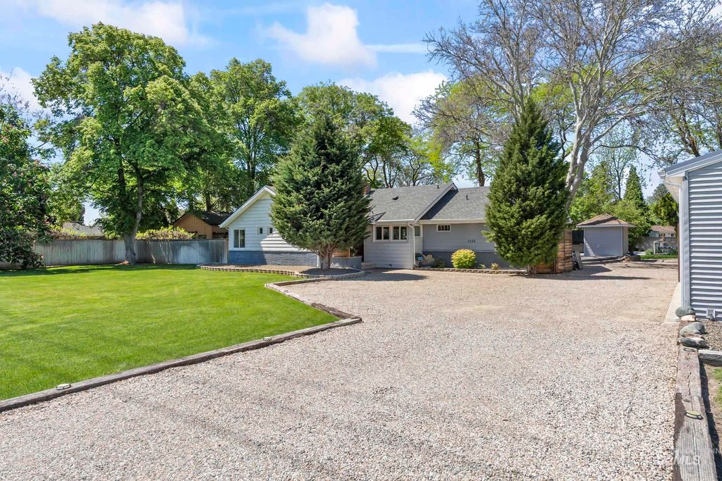 Photo of 1255 S S Cloverdale RD, Boise, ID 83709 (MLS # 98985505)