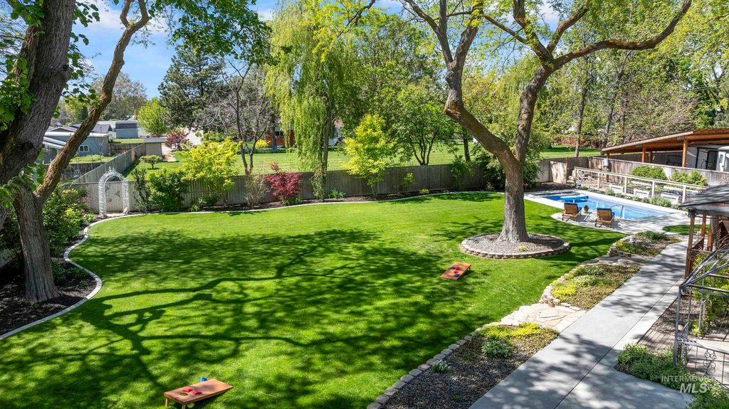 Photo of 1255 S S Cloverdale RD, Boise, ID 83709 (MLS # 98985505)