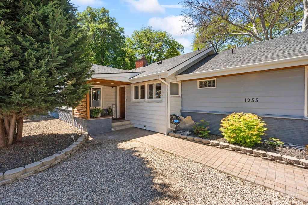 Photo of 1255 S S Cloverdale RD, Boise, ID 83709 (MLS # 98985505)