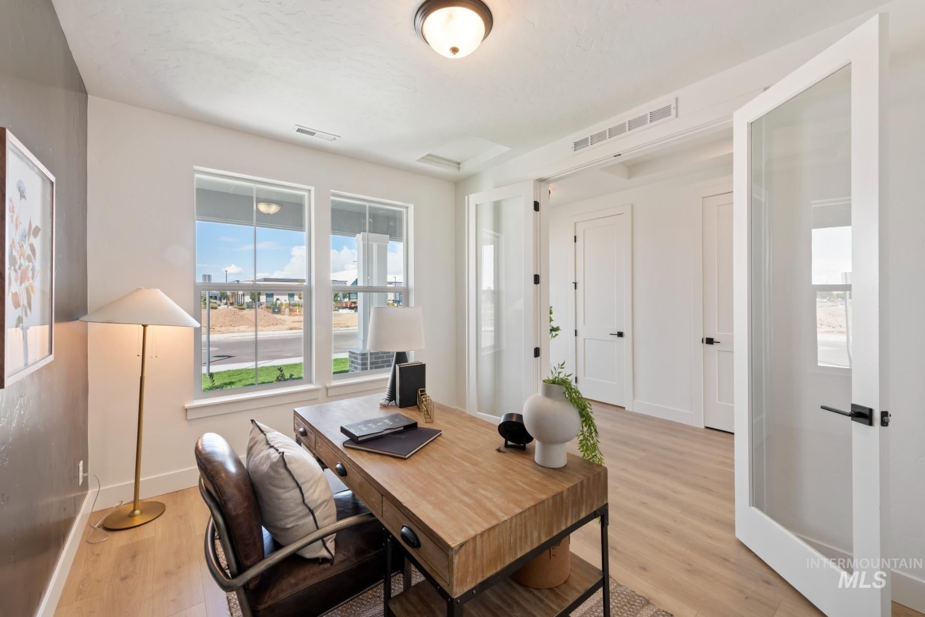 863 W Malbar St
