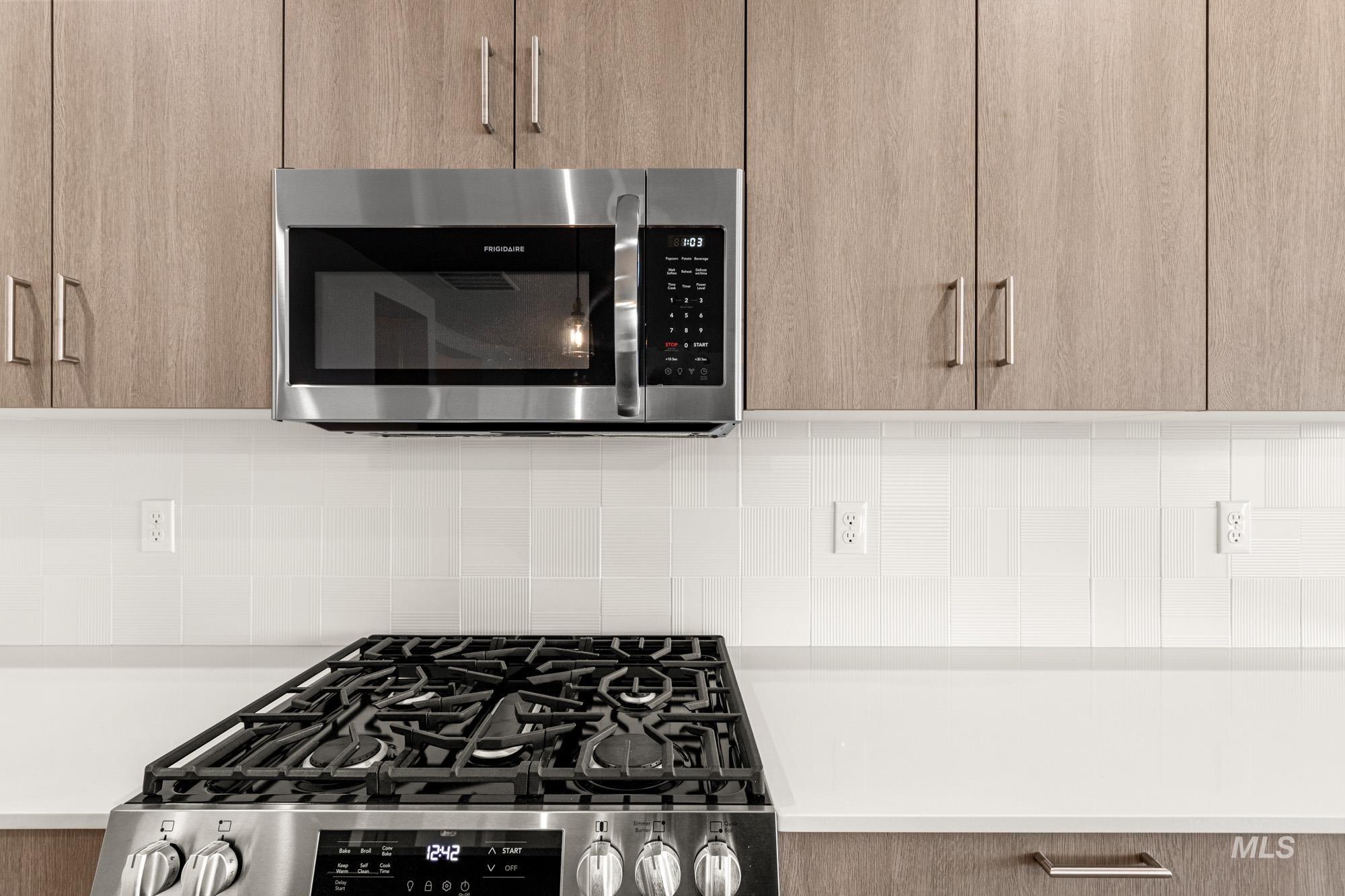 8333 E Cool River Lp